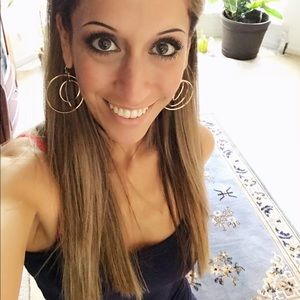 Meet your Posher, Julia